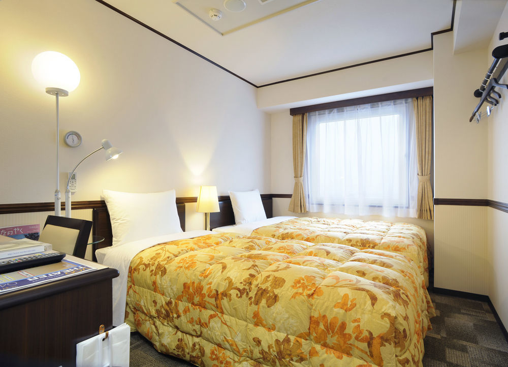 Toyoko Inn Yokohama Sakuragicho Exterior foto